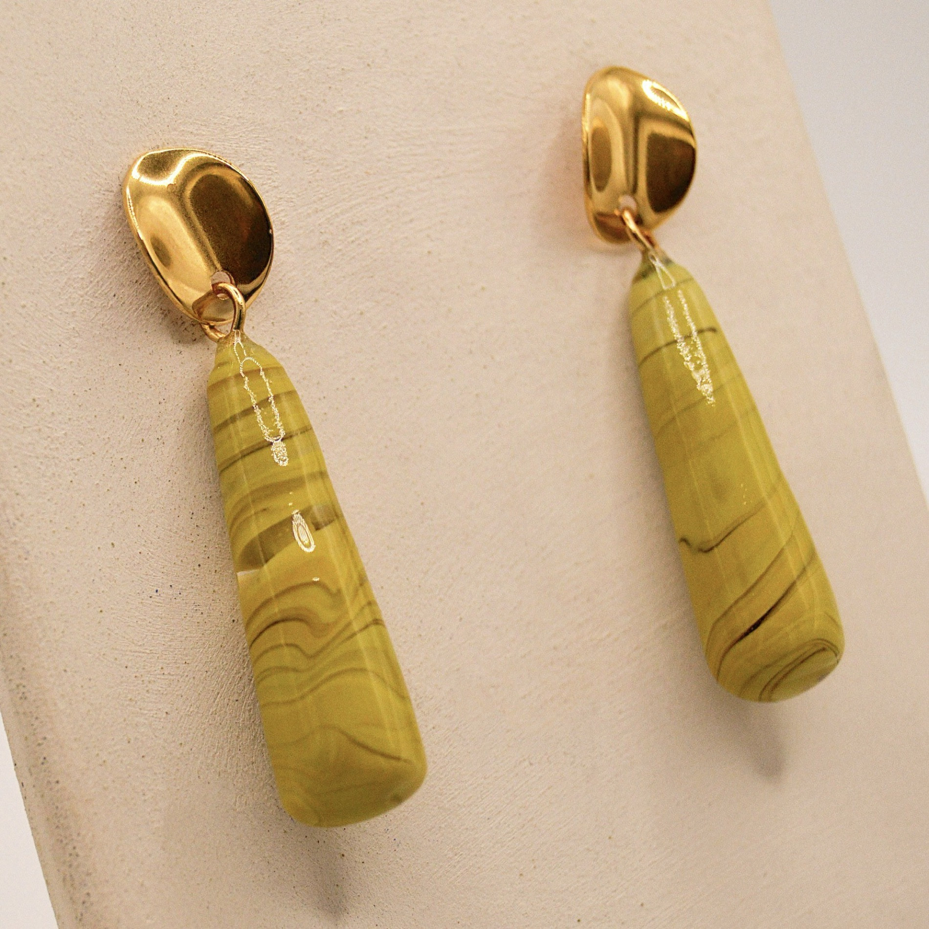 Pendientes Essenza Oliva